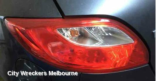 MAZDA 2 LEFT TAILLIGHT, HATCH, DE SERIES, 09/2007 - 09/2014 - Image 2