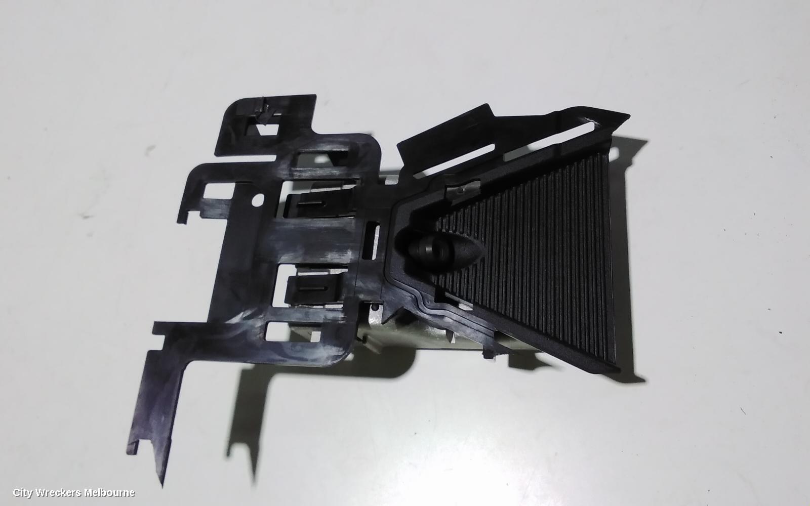 MAZDA CX3 REVERSE CAMERA, FRONT CAMERA ASSEMBLY, DK, 03/2015 ONWARDS - Image 2