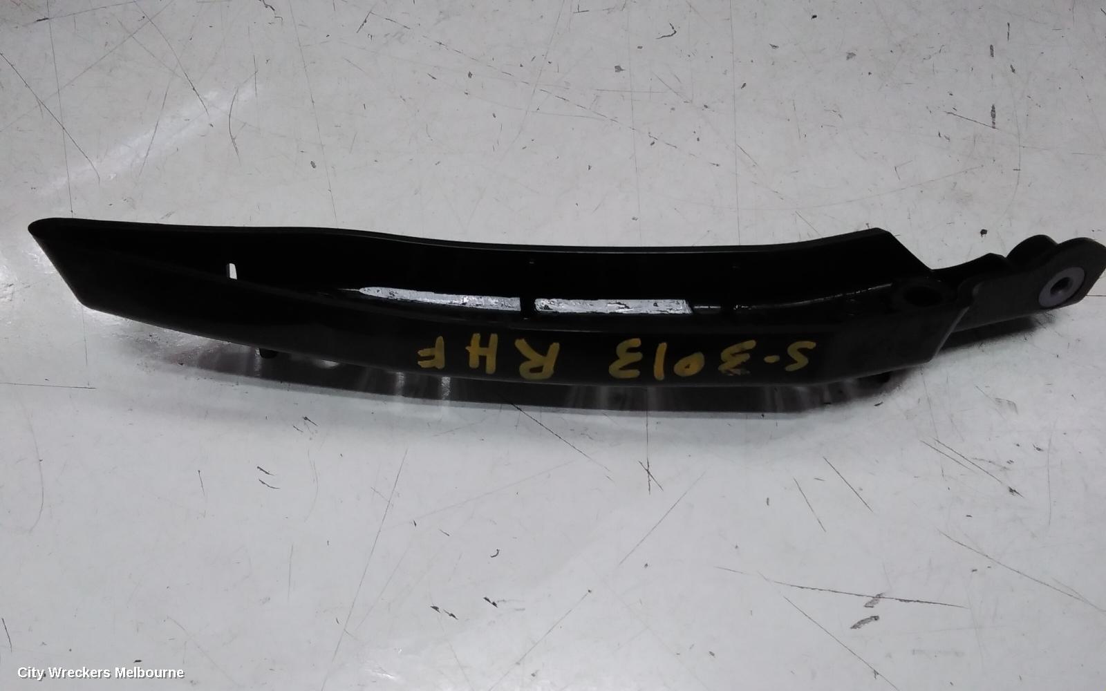 TESLA MODEL Y, 1ST GEN, 03/2022 ONWARDS, RHF BAR BRAKET: 138700 - Image 2