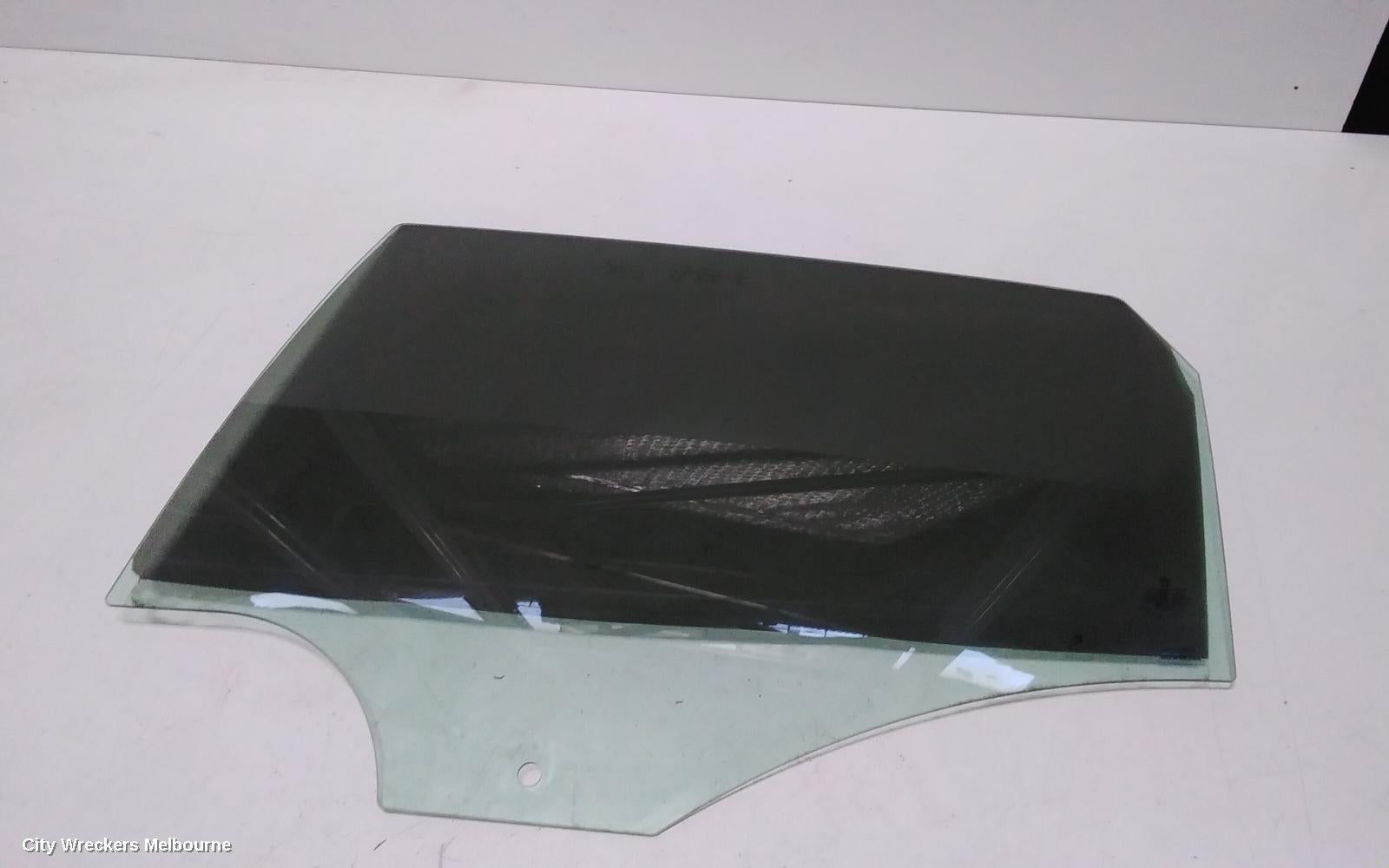 VOLKSWAGEN POLO LEFT REAR DOOR WINDOW, 6R, 05/2010 - 09/2017 - Image 2