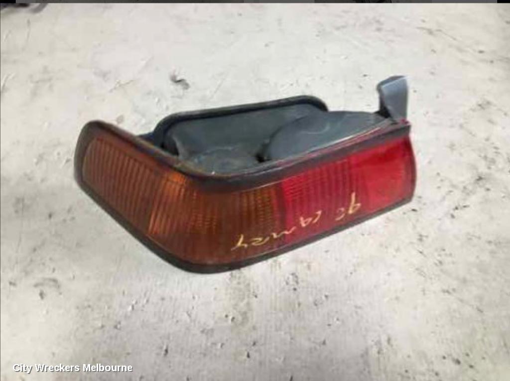 TOYOTA CAMRY LEFT TAILLIGHT, SK20, 08/1997 - 09/2000 - Image 1