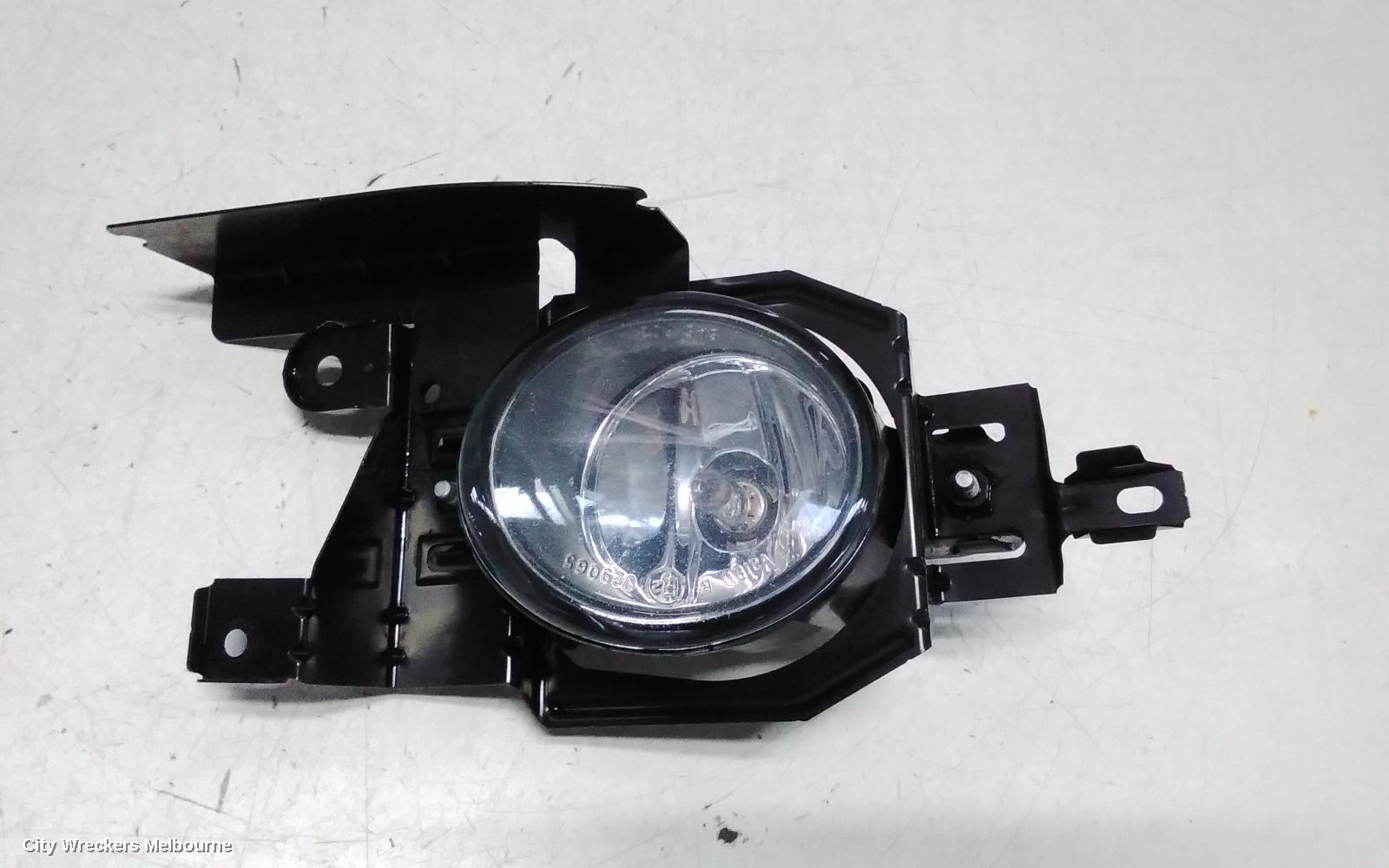 NISSAN MAXIMA RIGHT INDICATOR/FOG/SIDE, BUMPER FOGLAMP, J31, 12/2005 - 05/2009 - Image 1