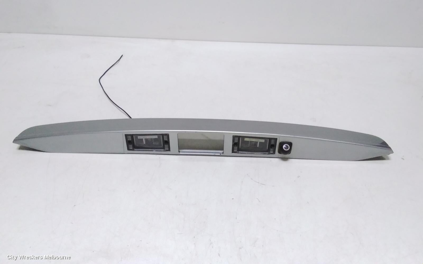 HYUNDAI ILOAD/IMAX REAR GARNISH, TAILGATE GARNISH (CENTRE), W/ CAMERA TYPE, TQ, 11/2007 - 03/2021 - Image 3
