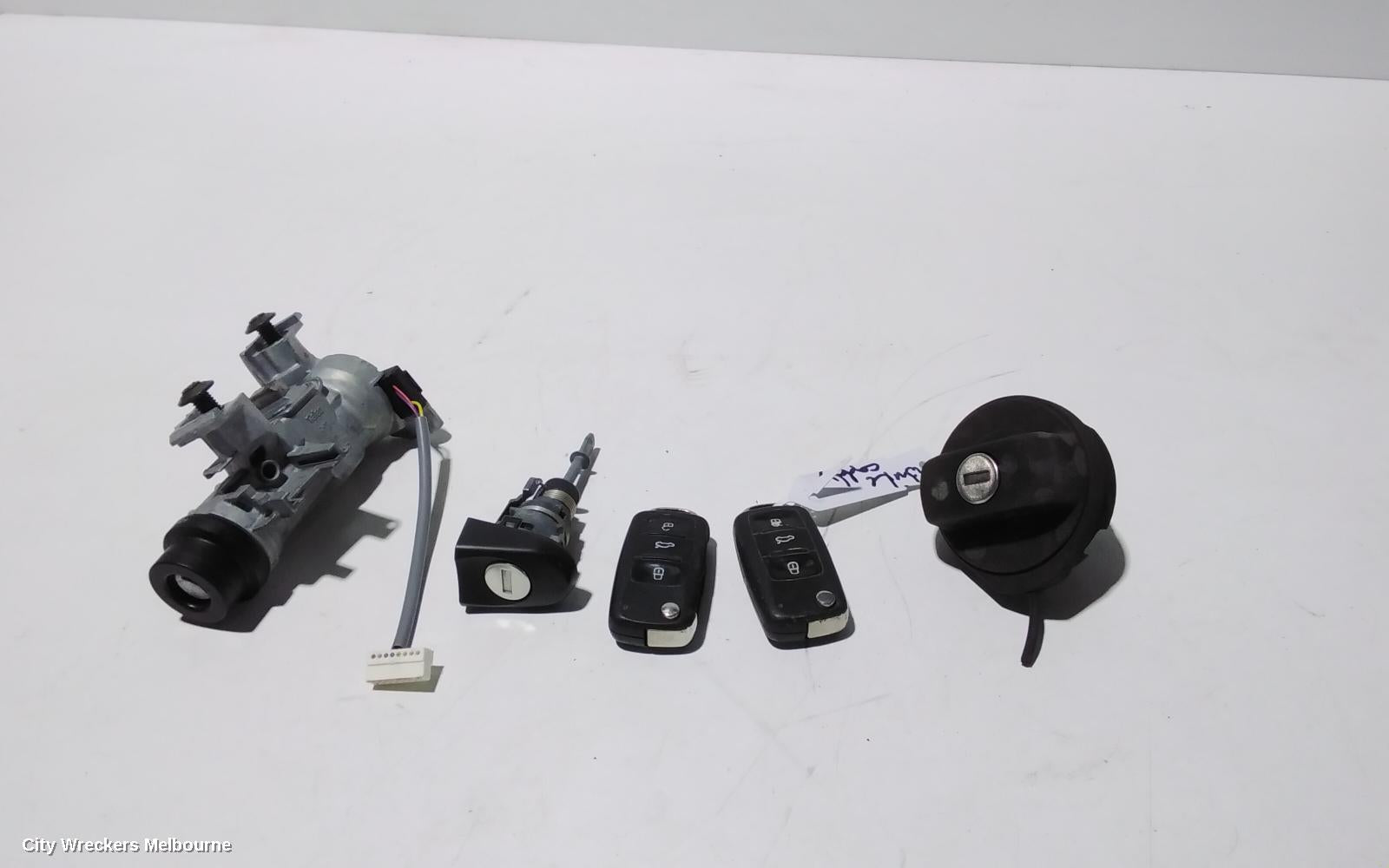 VOLKSWAGEN CADDY IGNITION W/ KEY, 2K, PETROL, MANUAL T/M 08/2010 - 06/2015 - Image 1