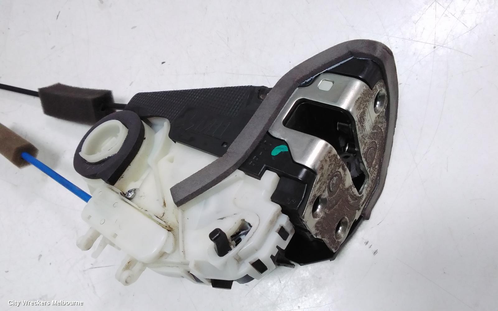 HONDA HRV DOOR/BOOT/GATE LOCK, RIGHT REAR DOOR LOCK, RU5, 12/2014 - 10/2021 - Image 2