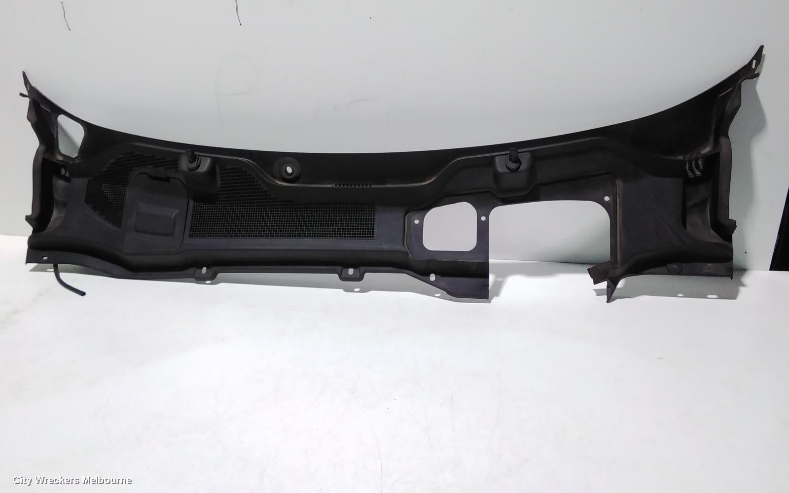 LAND ROVER DISCOVERY SPORT PLENUM CHAMBER, L550, 01/2015 ONWARDS - Image 3