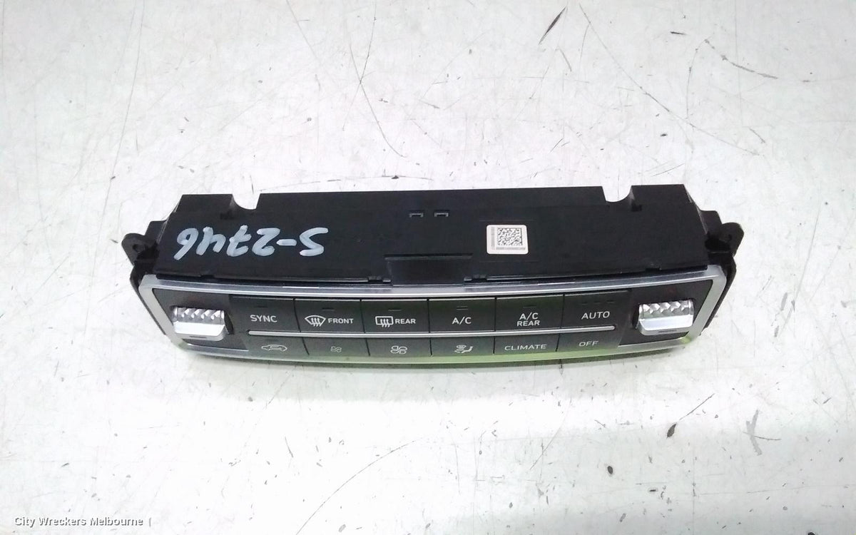 HYUNDAI SANTA FE HEATER/AC CONTROLS, TM, W/ CLIMATE CONTROL, NON ELECTRONIC DISPLAY TYPE, 03/2018 - 10/2023 - Image 3