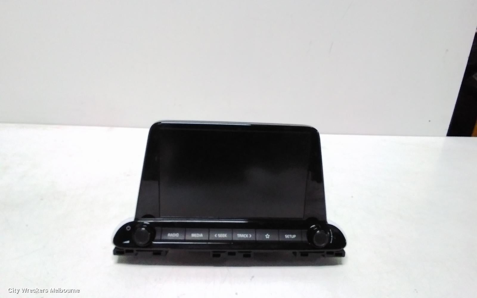 KIA CERATO RADIO/CD/DVD/SAT/TV, HEAD UNIT & TOUCHSCREEN, 8IN, W/WIRELESS SMARTPHONE INTEGRATION, BD, 04/2021 ONWARDS - Image 1