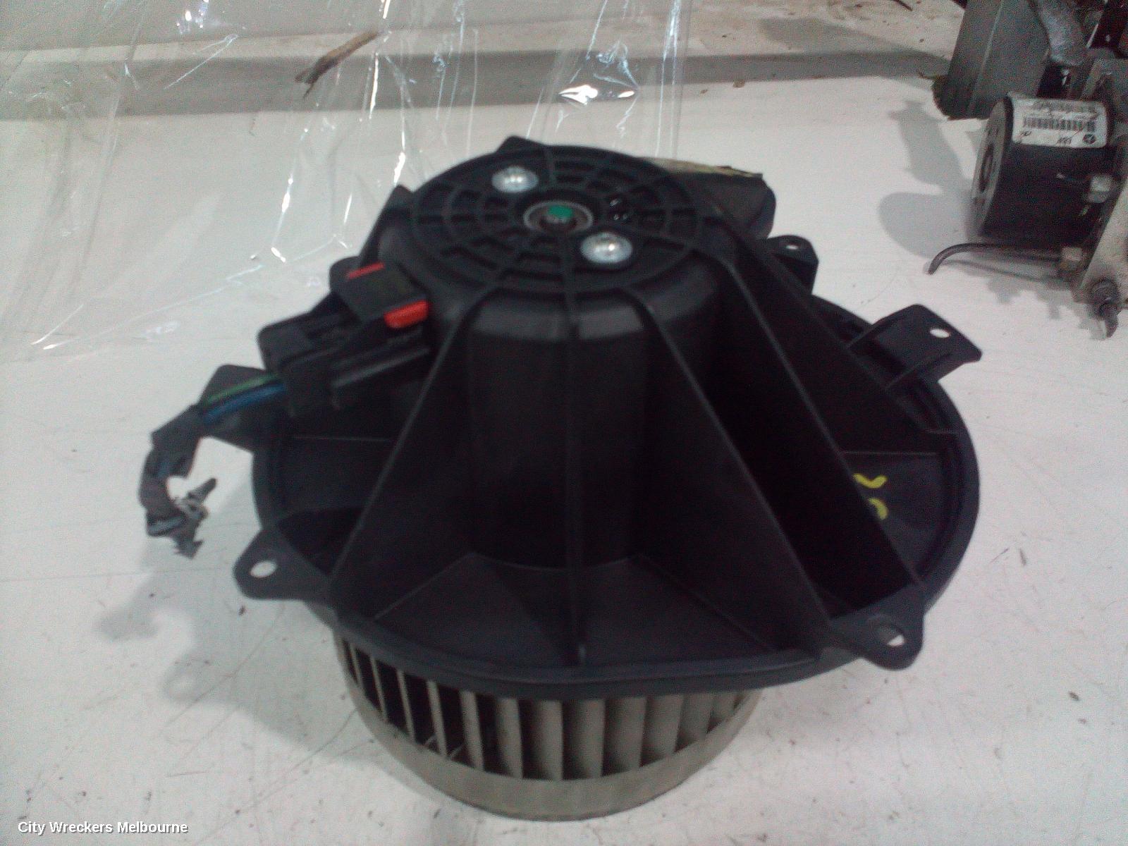 CHRYSLER 300C HEATER FAN MOTOR, 11/2005 - 12/2011 - Image 3