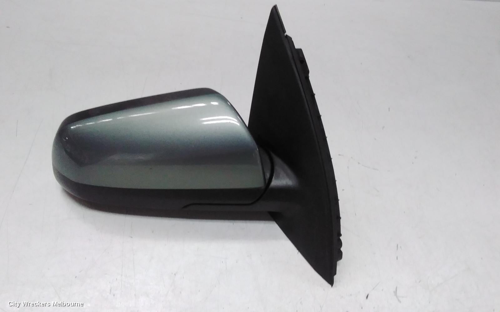 HOLDEN COMMODORE RIGHT DOOR MIRROR, VF, COLOUR CODED/BLACK, NON BLINDSPOT TYPE, 05/2013 - 12/2017 - Image 3