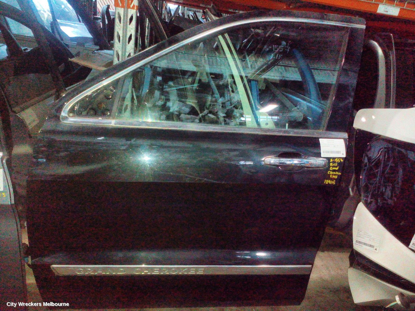 JEEP GRANDCHEROKEE LEFT FRONT DOOR, WK, W/ MOULD TYPE, 10/2010 - 03/2013 - Image 2