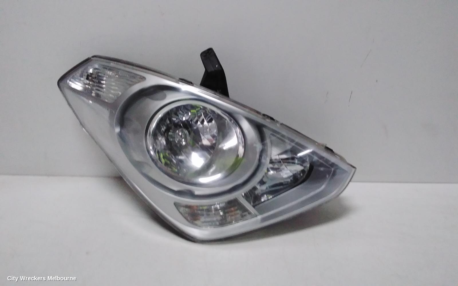 HYUNDAI ILOAD/IMAX RIGHT HEADLAMP, TQ, ILOAD/IMAX, HALOGEN TYPE, 11/2007 - 02/2018 - Image 2