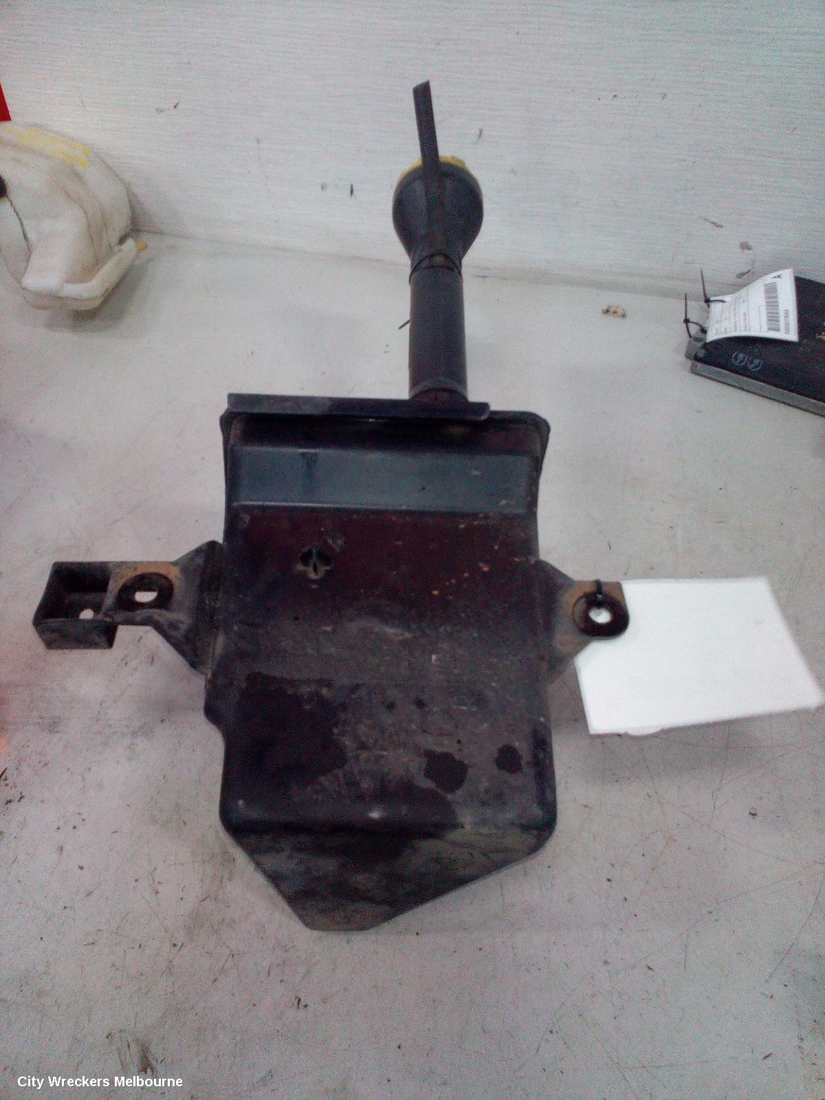 HOLDEN COMMODORE WASHER BOTTLE, VE, SEDAN/UTE , 08/2006 - 04/2013 - Image 2