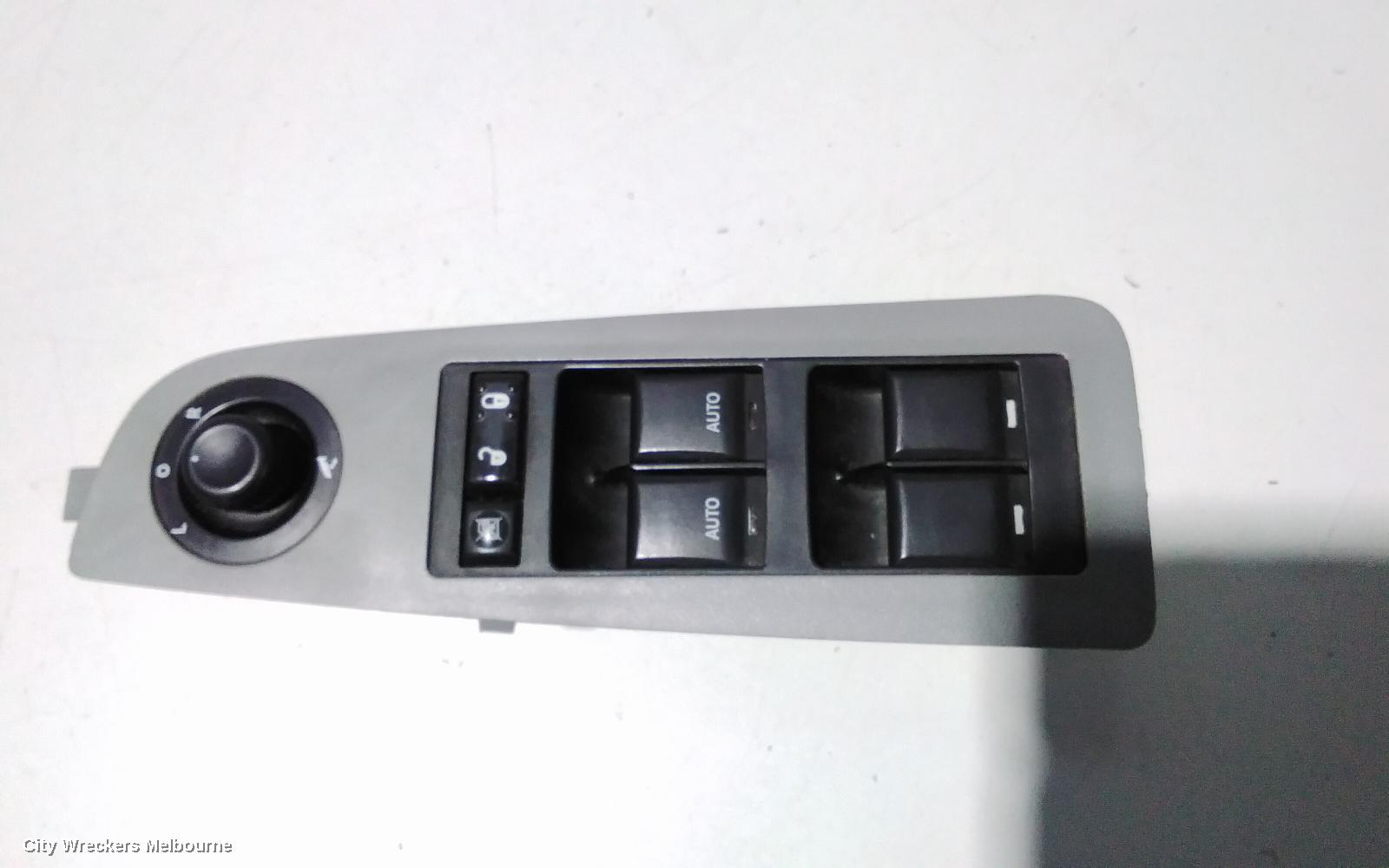 CHRYSLER 300C PWR DR WIND SWITCH, RH FRONT (MASTER SWITCH), NON ILLUMINATION, LH & RH FRONT AUTO WINDOWS, P/N 04602781AA, 11/2005 - 12/2011 - Image 2