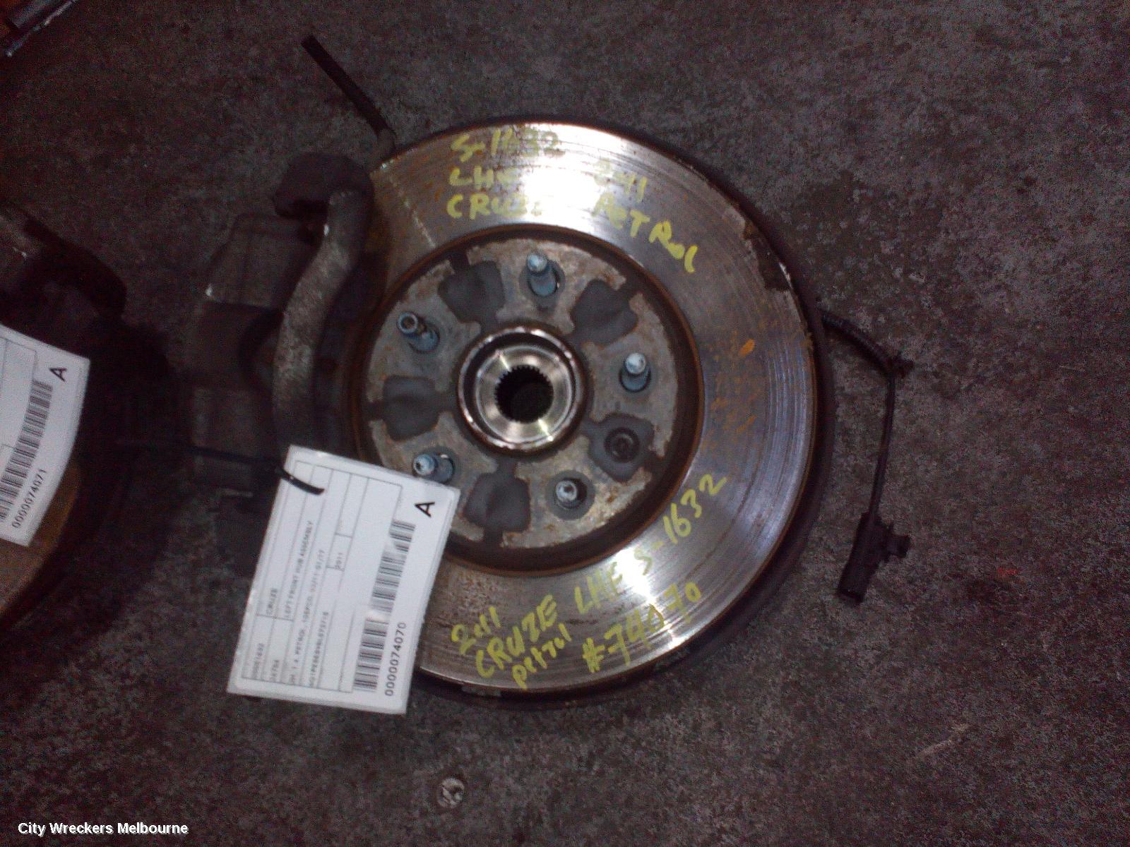 HOLDEN CRUZE LEFT FRONT HUB ASSEMBLY, JH, 1.4, PETROL, 105PCD, 03/2011 - 01/2017 - Image 1