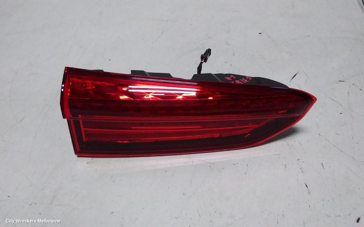HAVAL JOLION REAR GARNISH, A01, TAILGATE LAMP (LH SIDE), NON HEV, W/ LED TYPE, PREMIUM/LUX, 04/2024 ONWARDS - Image 1
