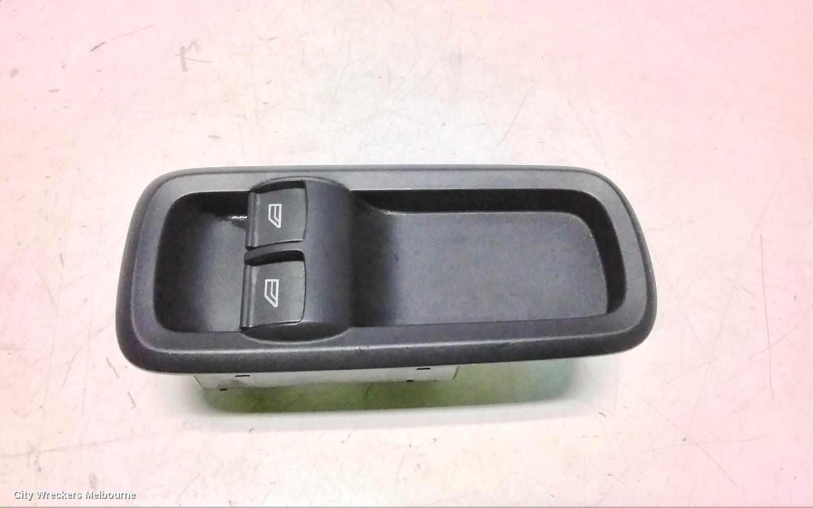 FORD FIESTA PWR DR WIND SWITCH, RH FRONT (MASTER SWITCH), 3DR HATCH, WS, 07/2008 - 12/2012 - Image 2