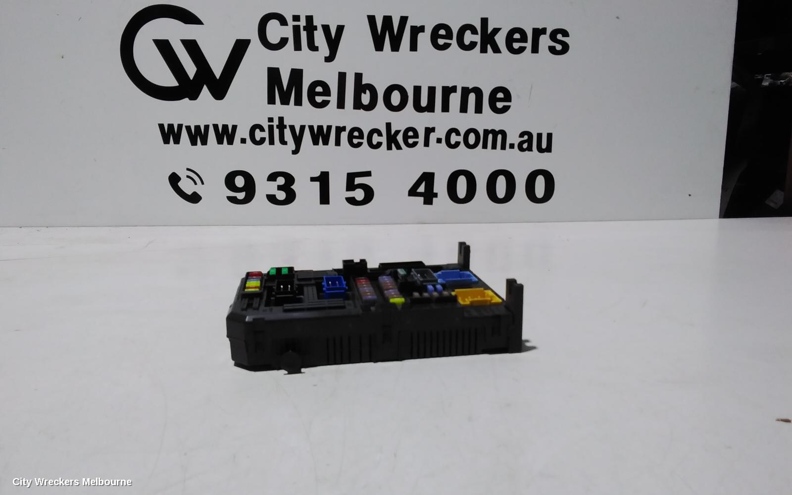 PEUGEOT 308 FUSE BOX, T9, 10/2014 - 05/2021 - Image 1
