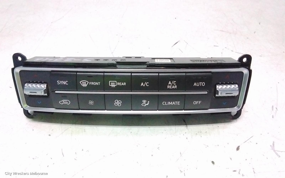 HYUNDAI SANTA FE HEATER/AC CONTROLS, TM, W/ CLIMATE CONTROL, NON ELECTRONIC DISPLAY TYPE, 03/2018 - 10/2023 - Image 1
