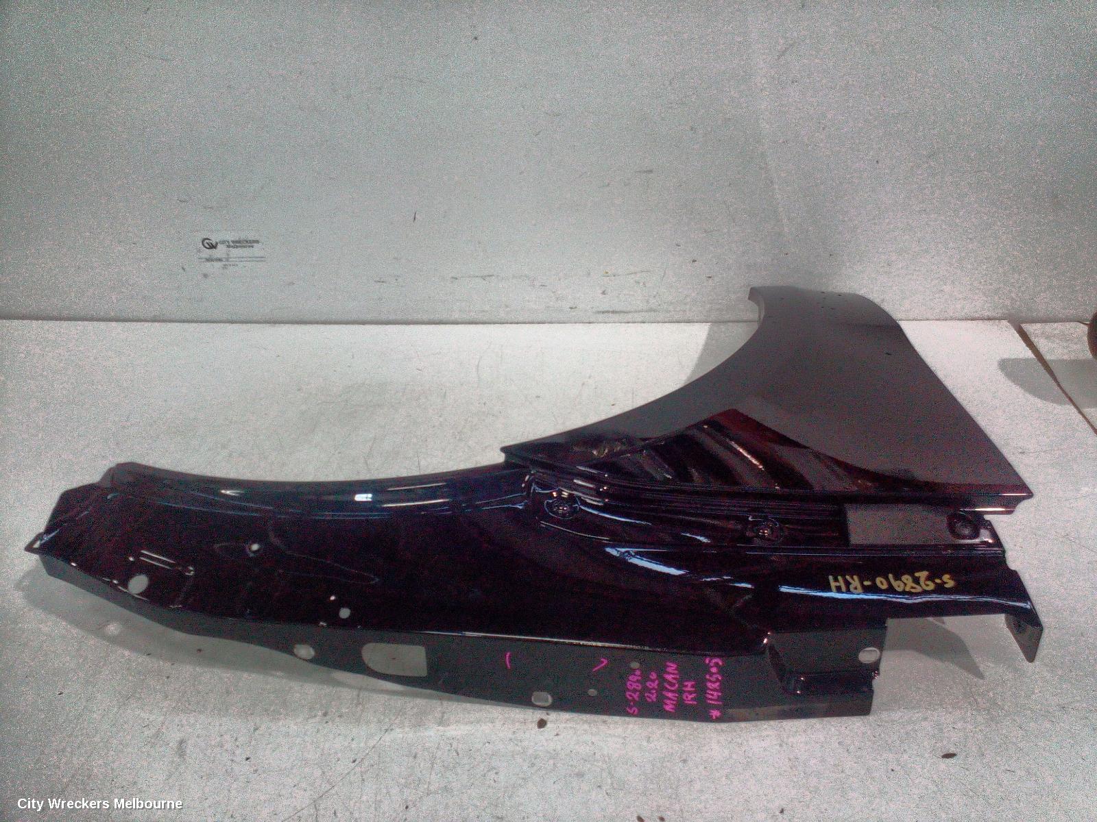 PORSCHE MACAN RIGHT GUARD, UPPER (INNER), 95B, 06/2014 ONWARDS - Image 1