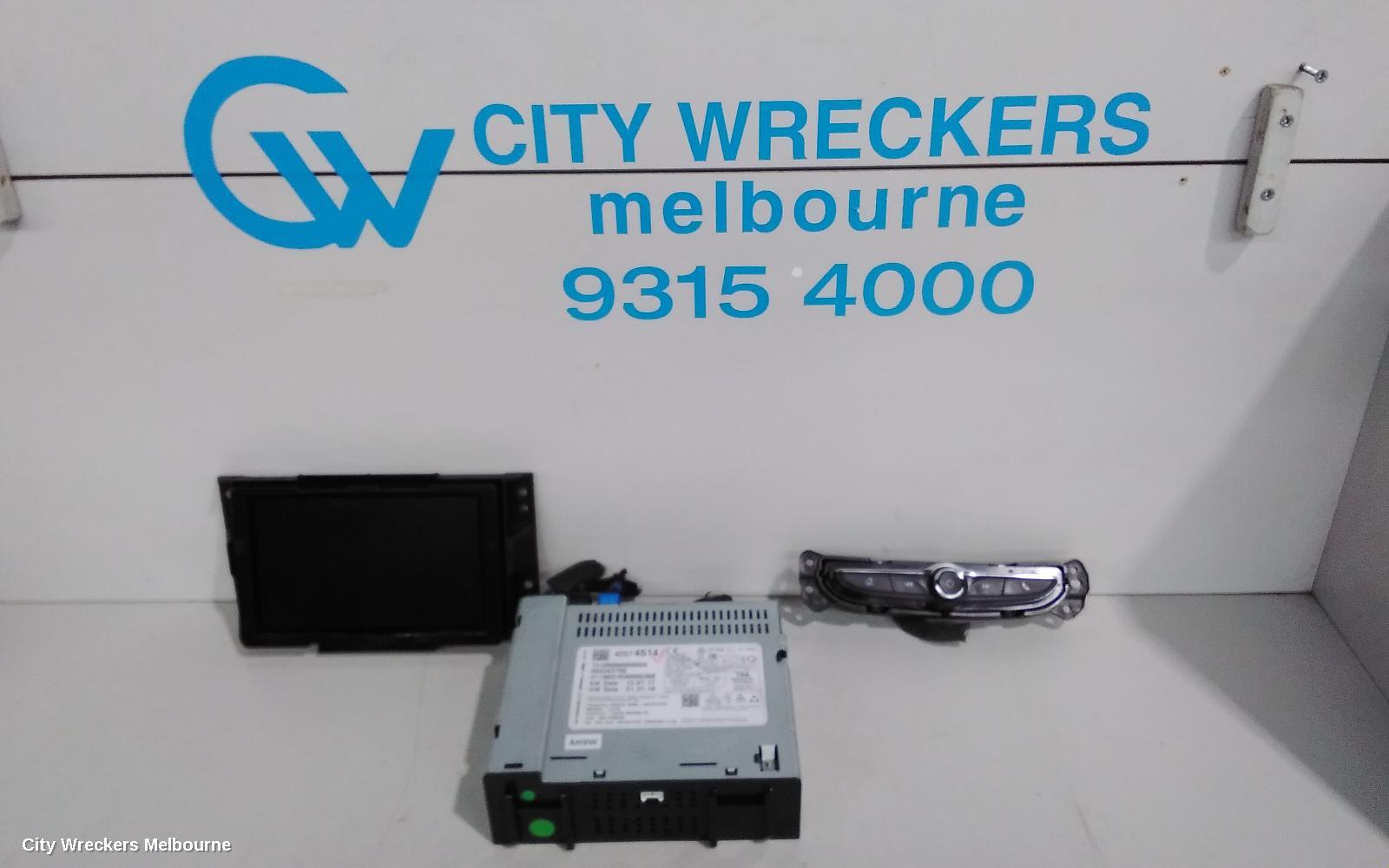 HOLDEN CAPTIVA RADIO/CD/DVD/SAT/TV, DISPLAY UNIT ONLY, NON SAT NAV TYPE, CG, 10/2015 - 06/2018 - Image 1