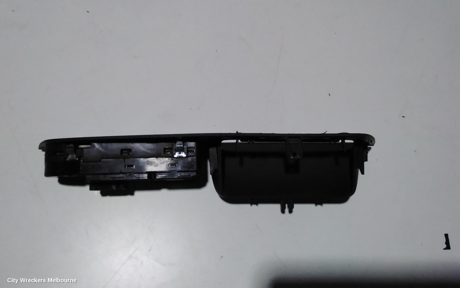 BMW X5 PWR DR WIND SWITCH, RH FRONT (MASTER SWITCH), E70, 03/2007 - 08/2013 - Image 2