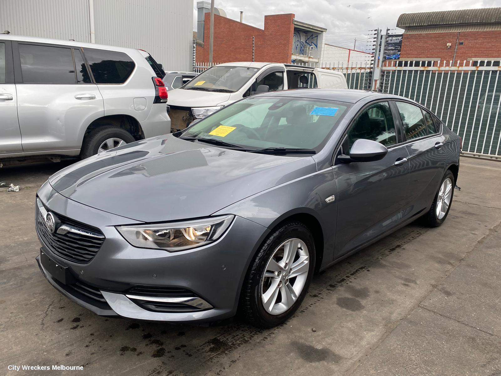 HOLDEN COMMODORE RIGHT FRONT DOOR, ZB, HATCH/WAGON, 10/2017 - 12/2020 - Image 2