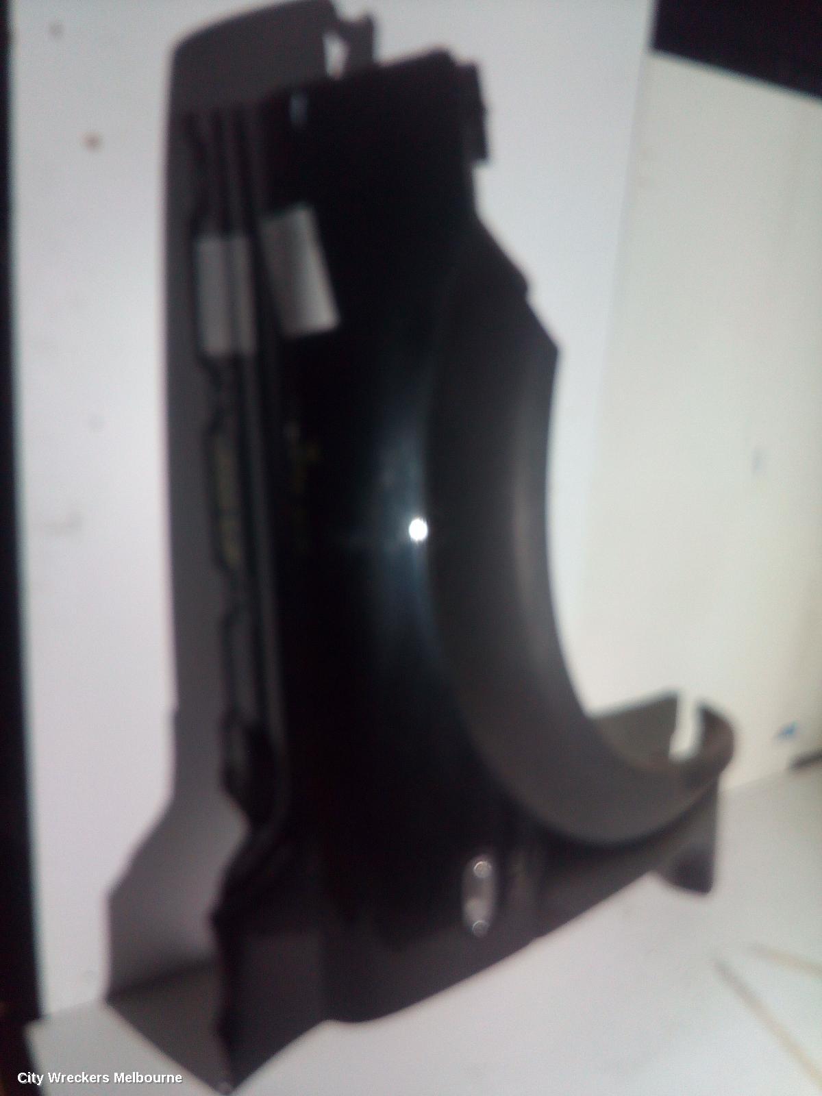 LAND ROVER FREELANDER RIGHT GUARD, 02/2004 - 06/2007 - Image 3