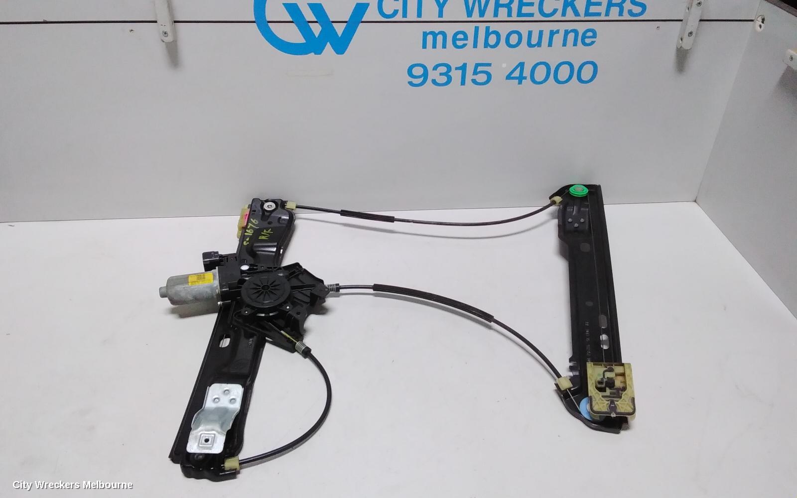 LAND ROVER RANGEROVER EVOQUE RIGHT FRONT WINDOW REG/MOTOR, DOOR REG ASSY (REG AND MOTOR), 3DR, L538, 11/2011 - 01/2019 - Image 1