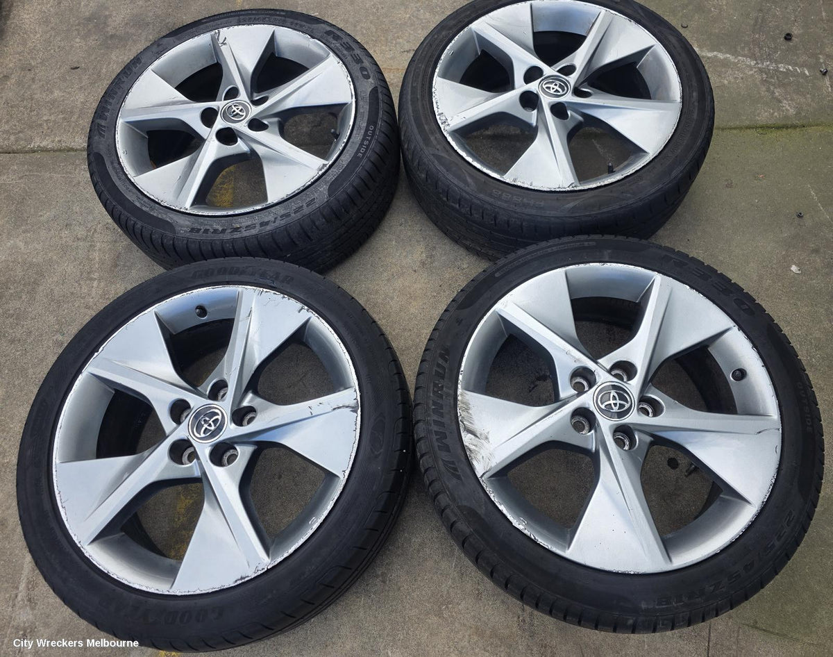 TOYOTA CAMRY WHEEL MAG, FACTORY, 18X7.5IN, ASV50, ATARA SX, 05/2015 - 10/2017 - Image 1