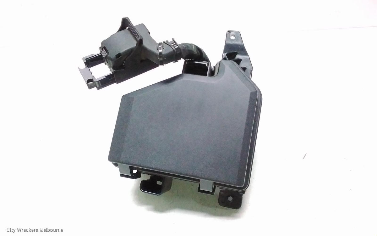 KIA STINGER FUSE BOX, ENGINE BAY, PETROL, 2.0, CK, 06/2017 - 04/2023 - Image 2