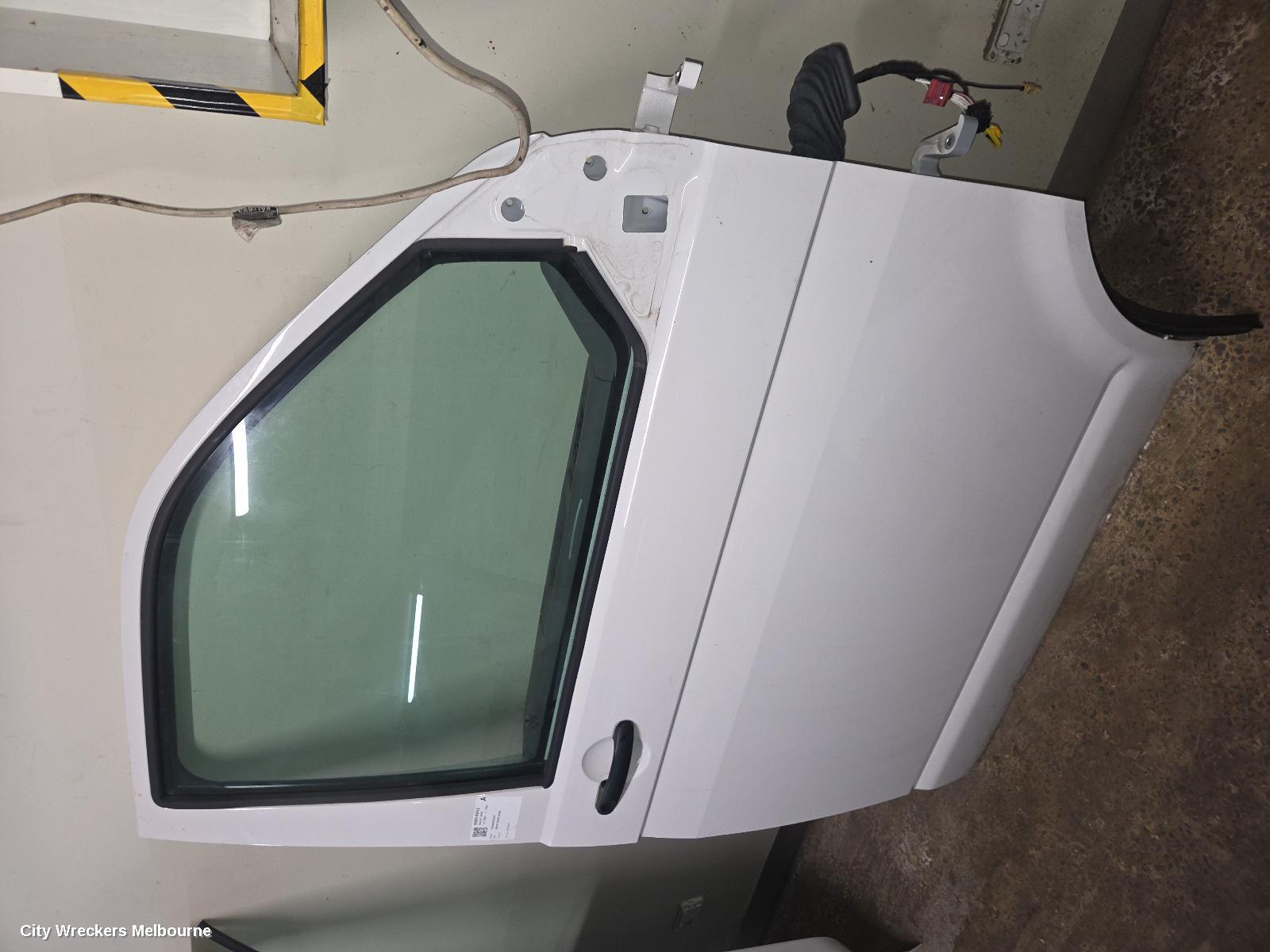 VOLKSWAGEN TRANSPORTER RIGHT FRONT DOOR, T6, 07/2015 - 08/2024 - Image 3
