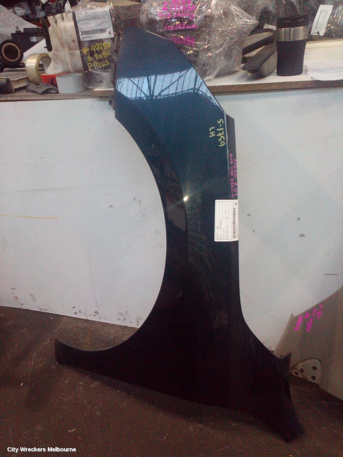 PEUGEOT 508 LEFT GUARD, W2, 07/2011 - 03/2015 - Image 2
