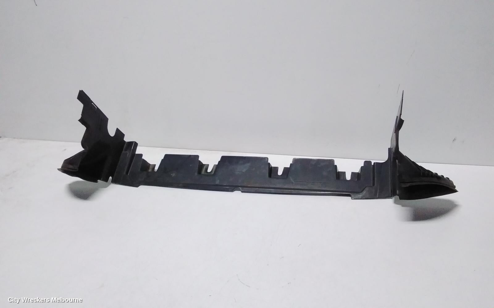 LAND ROVER DISCOVERY SPORT, L550, 01/2015 ONWARDS, RADIATOR AIR DIVERTER  GK72-8A095-A: 116034 - Image 2