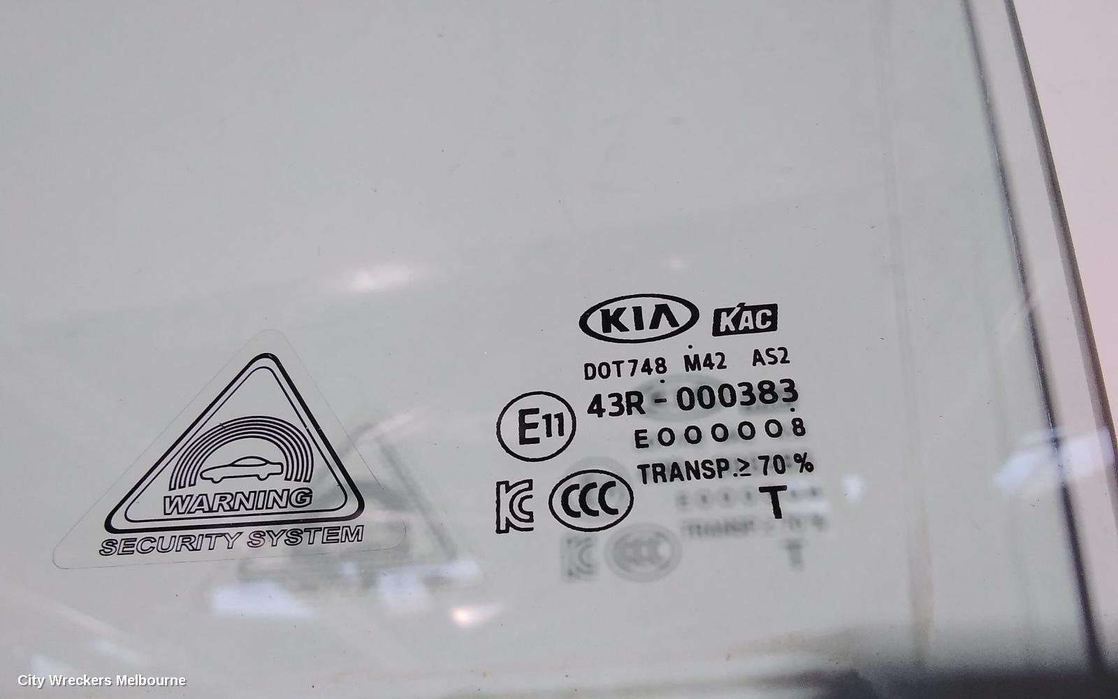 KIA CARNIVAL/GRAND CARNIVAL LEFT FRONT DOOR WINDOW, YP, 02/2015 - 10/2020 - Image 2