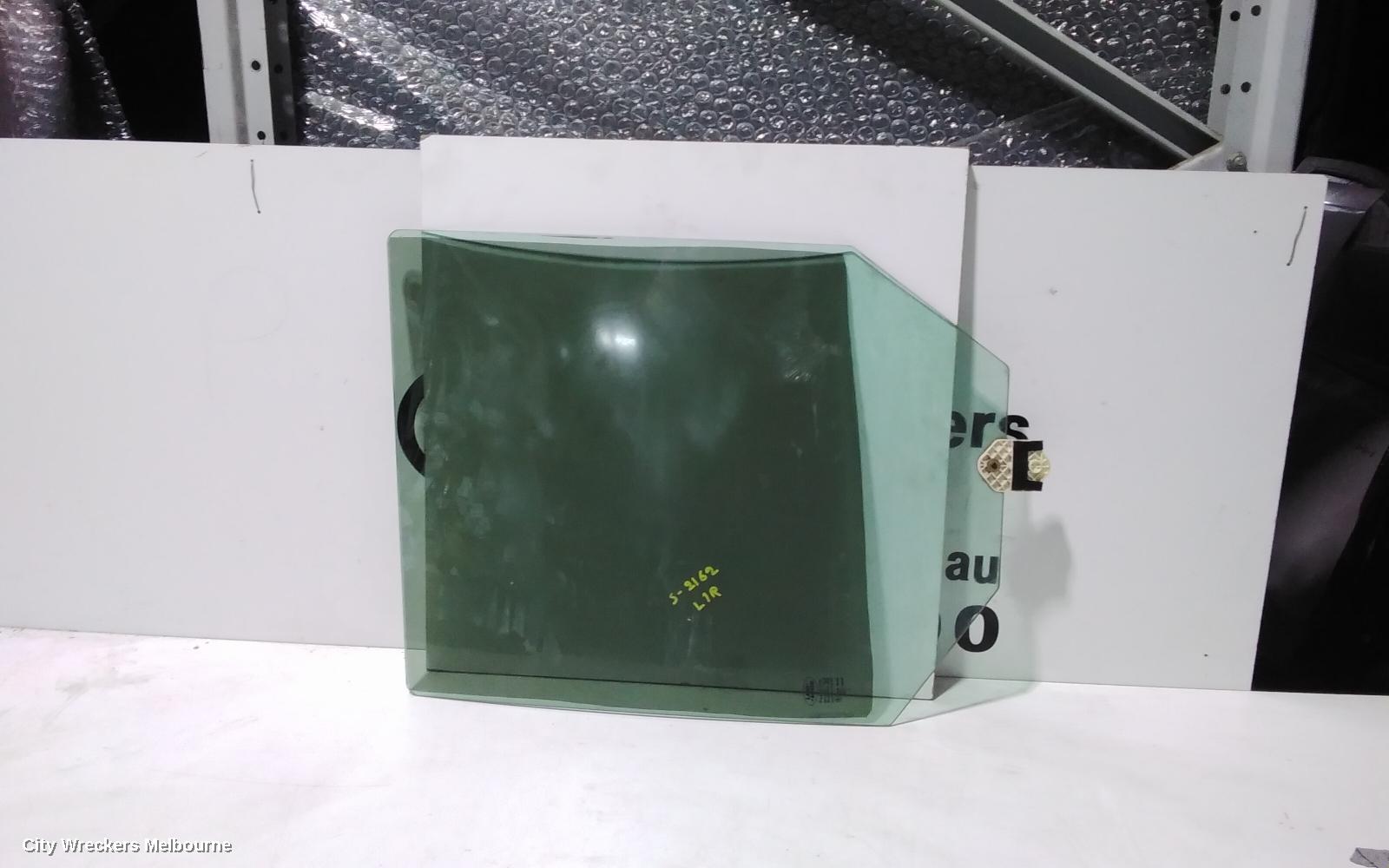LAND ROVER RANGEROVER SPORT LEFT REAR DOOR WINDOW, L320, 08/2005 - 12/2013 - Image 2