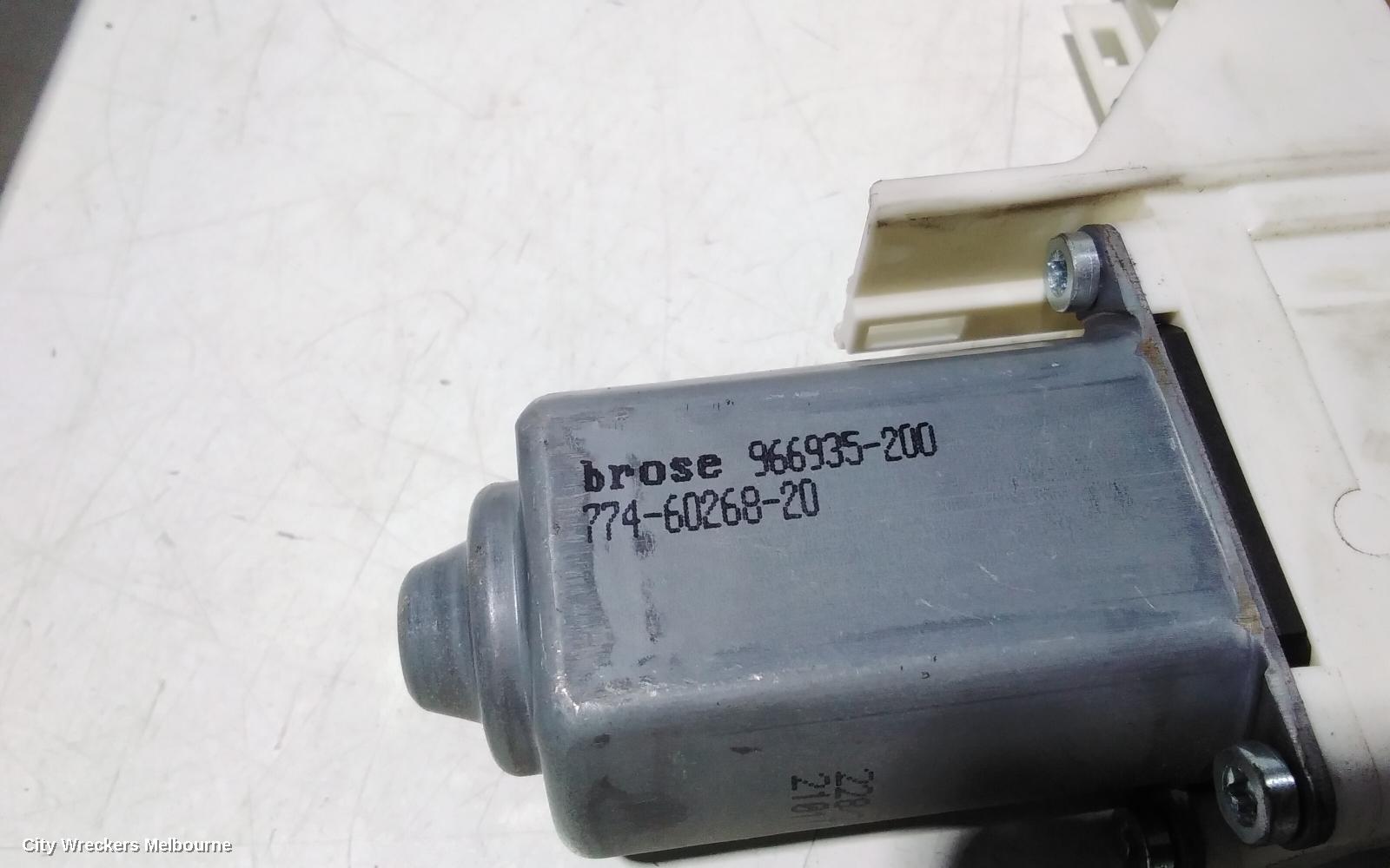AUDI Q7 LEFT FRONT WINDOW REG/MOTOR, 4L, 09/2006 - 08/2015 - Image 2