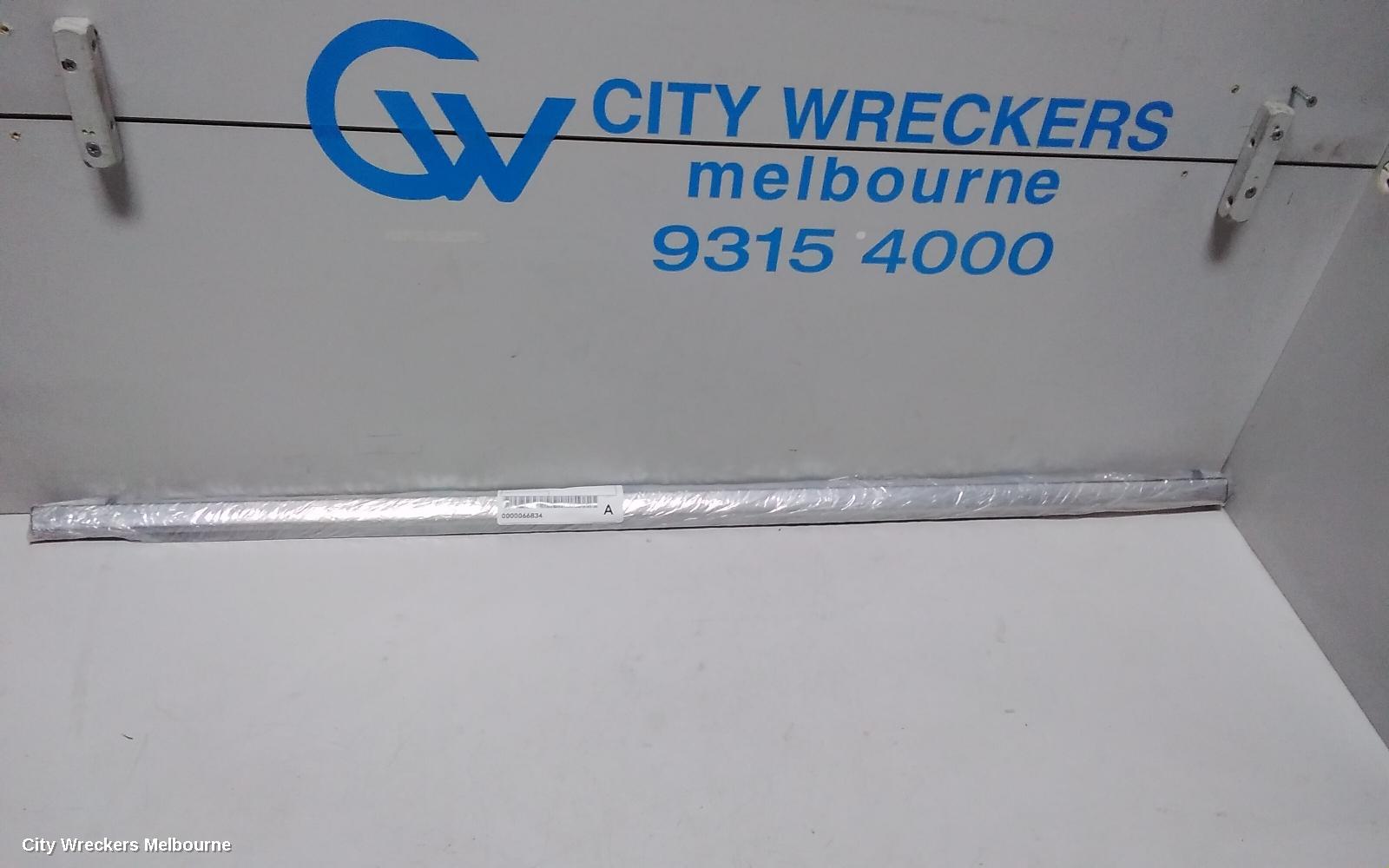 TOYOTA KLUGER DOOR MOULD, RH REAR CHROM MOULD : 66834, XU50 SERIES, 03/2014 - 02/2021 - Image 3