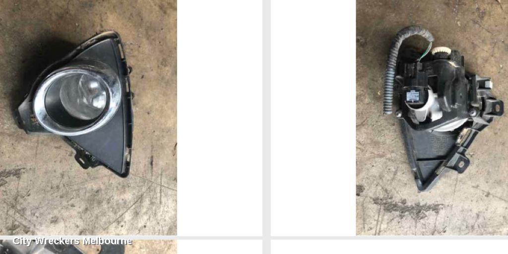 TOYOTA COROLLA RIGHT INDICATOR/FOG/SIDE, BUMPER FOGLAMP, ZRE182R, HATCH, 10/2012 - 03/2015 - Image 1
