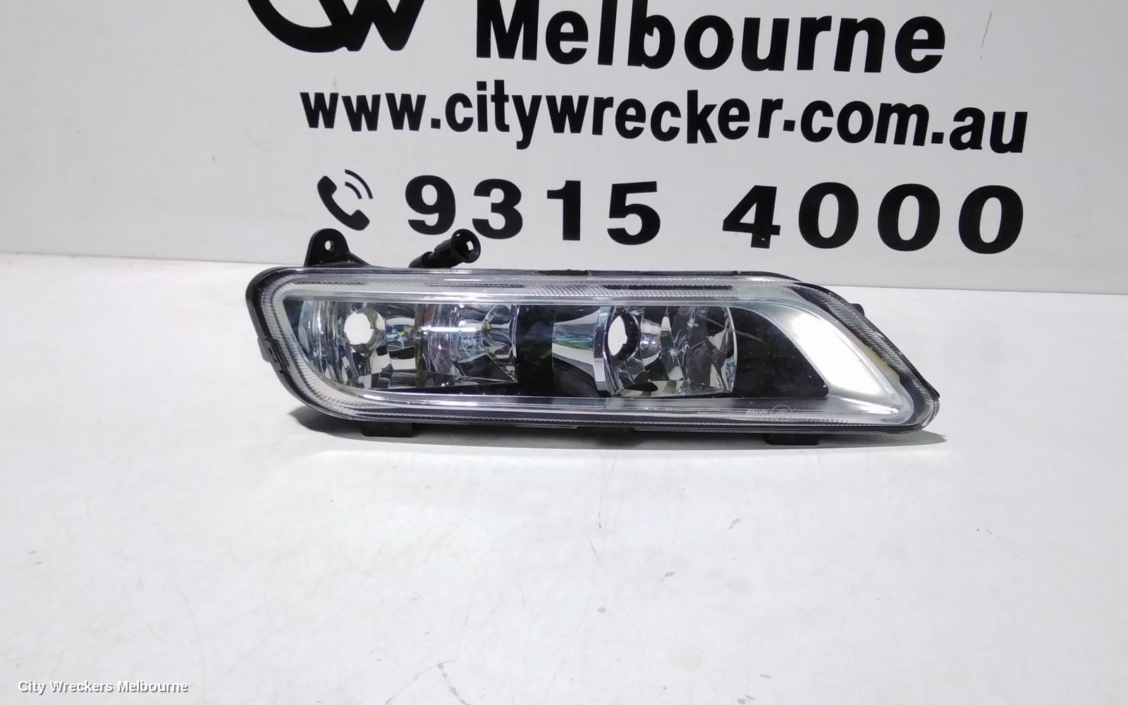 VOLKSWAGEN PASSAT LEFT INDICATOR/FOG/SIDE, BUMPER FOGLAMP, 3C/MK6 B7, SEDAN/WAGON/ALLTRACK, W/ DAYTIME RUNNING LAMP, 09/2010 - 05/2015 - Image 2