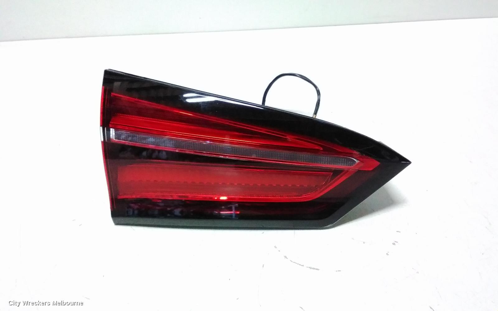 MG HS REAR GARNISH, TAILGATE LAMP (LH SIDE), NON SEQUENTIAL TYPE, SAS23, 09/2019 ONWARDS - Image 1