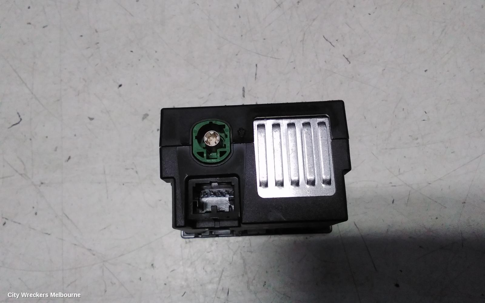 PORSCHE MACAN, 95B, 06/2014 - 12/2025, AUX USB: 132681 - Image 3