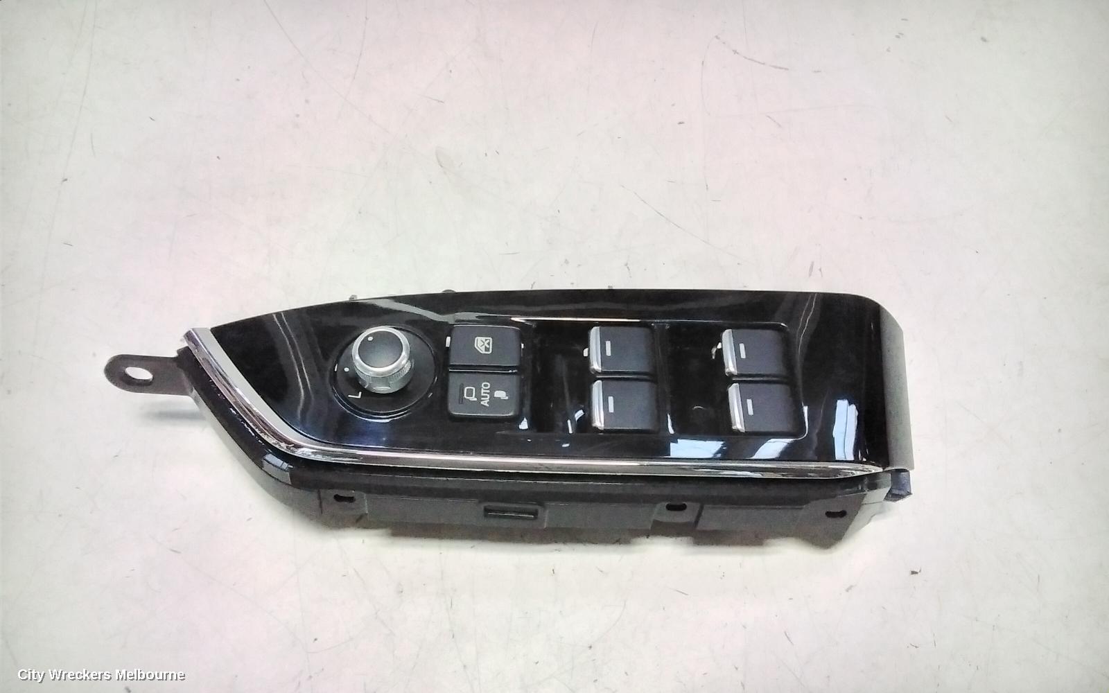 MAZDA CX8 PWR DR WIND SWITCH, RH FRONT (MASTER SWITCH), KG, 05/2018 ONWARDS - Image 1