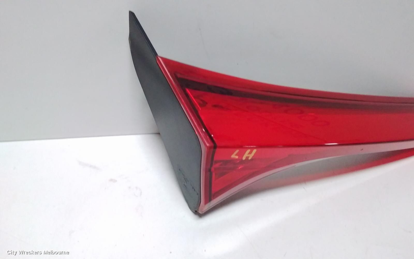 MITSUBISHI ECLIPSE CROSS REAR GARNISH, TAILGATE LAMP (LH SIDE), YA, 11/2017 - 09/2020 - Image 3