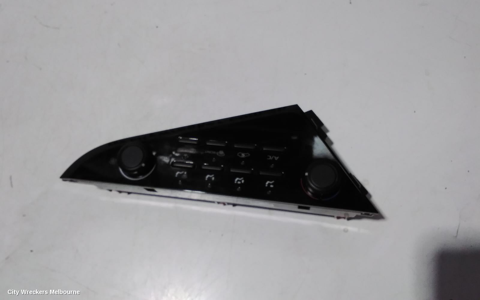 TOYOTA CAMRY HEATER/AC CONTROLS, CLIMATE CONTROL TYPE, XV70, 09/2017 ONWARDS - Image 3