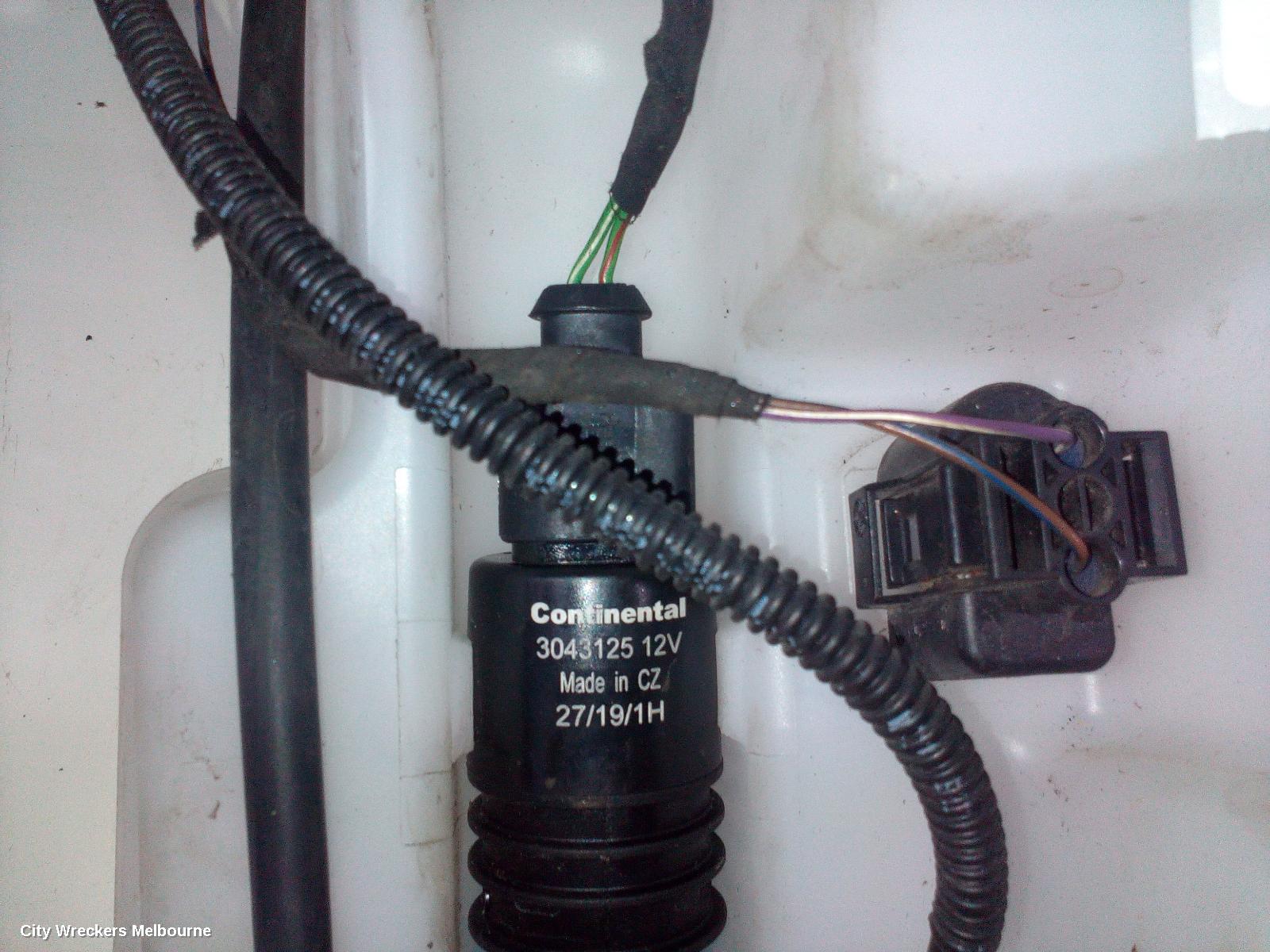 VOLKSWAGEN TIGUAN WASHER BOTTLE, 5N, NON H/LAMP WASHERS TYPE, 05/2008 - 08/2016 - Image 1