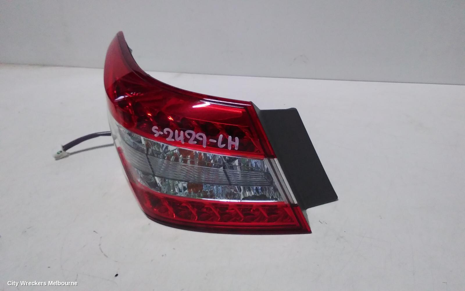 NISSAN PULSAR LEFT TAILLIGHT, B17, SEDAN, 12/2012 - 12/2017 - Image 3