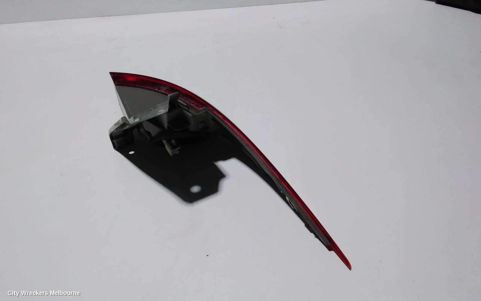 TOYOTA ESTIMA LEFT TAILLIGHT, XR50, RED/CLEAR, LENS# 28-193, 05-19 (IMPORT) - Image 3