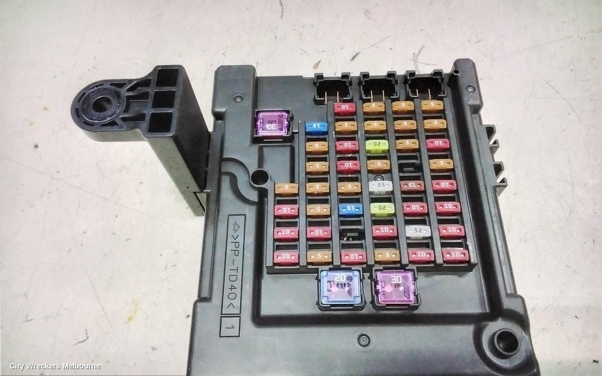 ISUZU DMAX FUSE BOX, UNDER DASH, RG, 07/2020 ONWARDS - Image 2