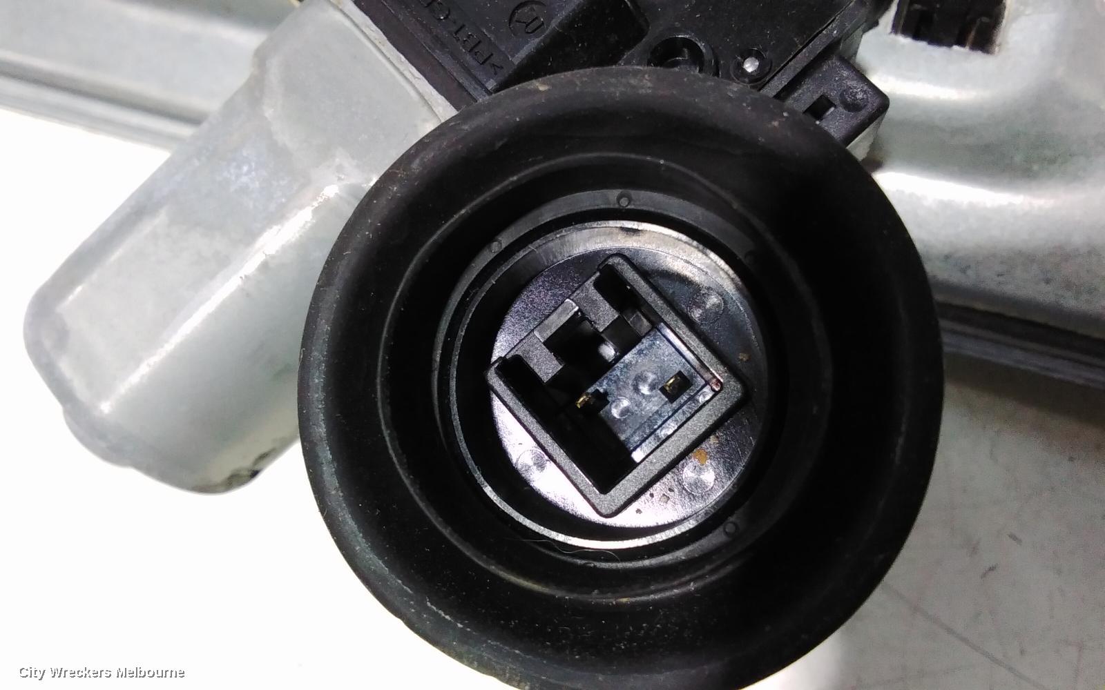 MAZDA 3 RIGHT FRONT WINDOW REG/MOTOR, REG ASSY (REG AND MOTOR), BP, 03/2019 ONWARDS - Image 3